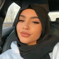 زينب عبد العزيز